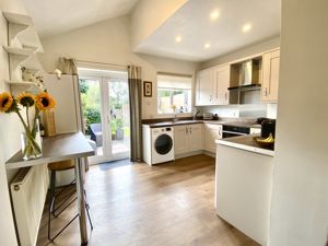 Kitchen- click for photo gallery